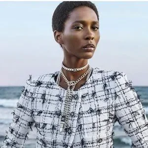CHANEL | Accessories | Nwt Chanel 22c Cuban Link Lipstick Cc  display picture 1